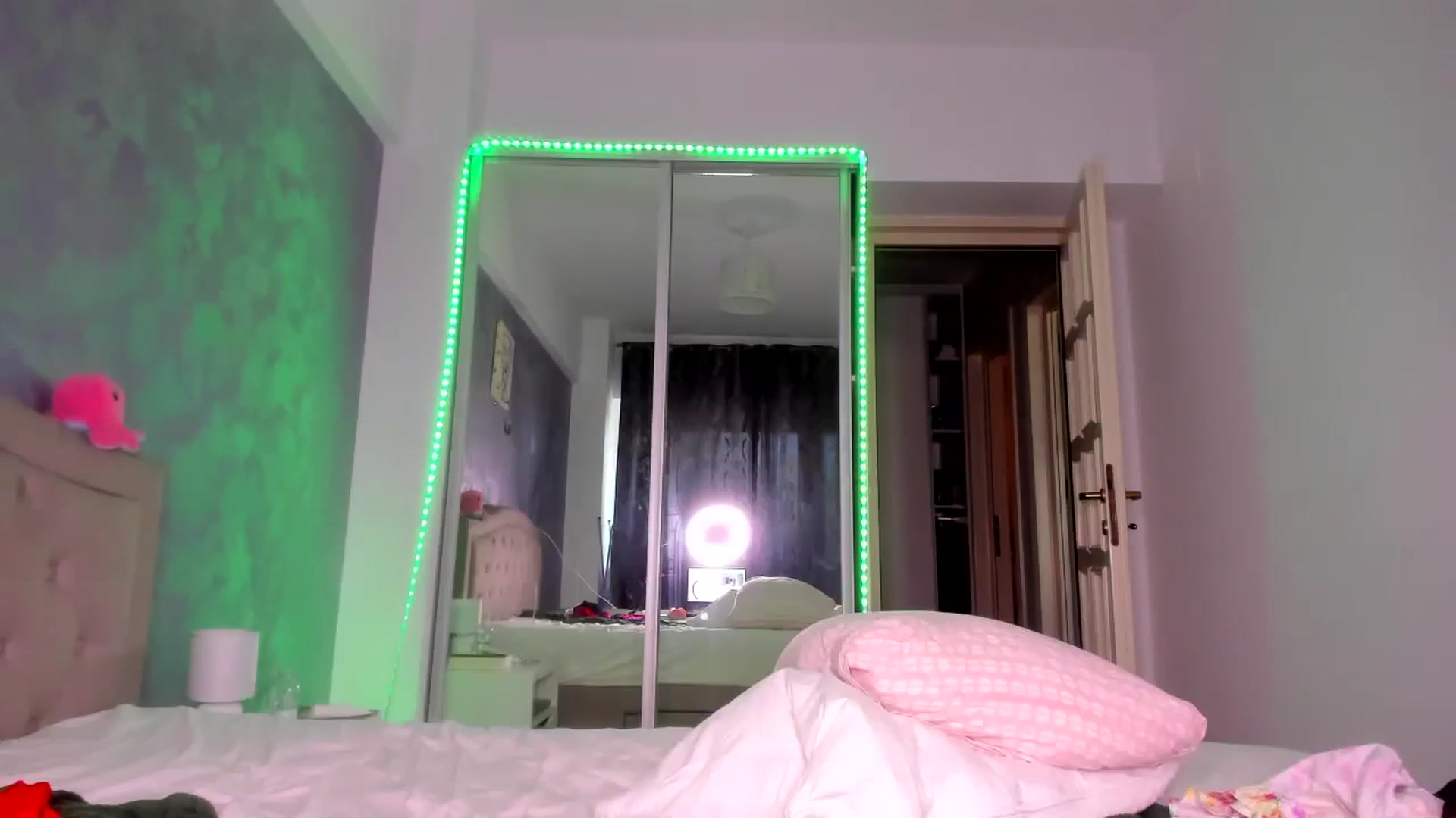 Gallery image thumbnail from Miss_Medyson's myfreecams stream on, 04/27/2025, 13:23 image 2 of 20