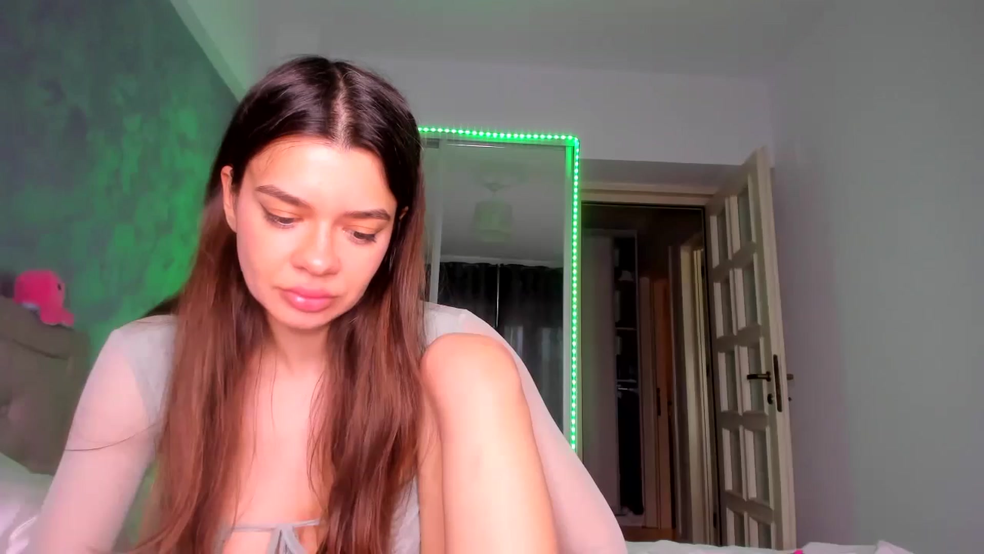 Gallery image thumbnail from Miss_Medyson's myfreecams stream on, 05/04/2025, 12:31 image 20 of 20