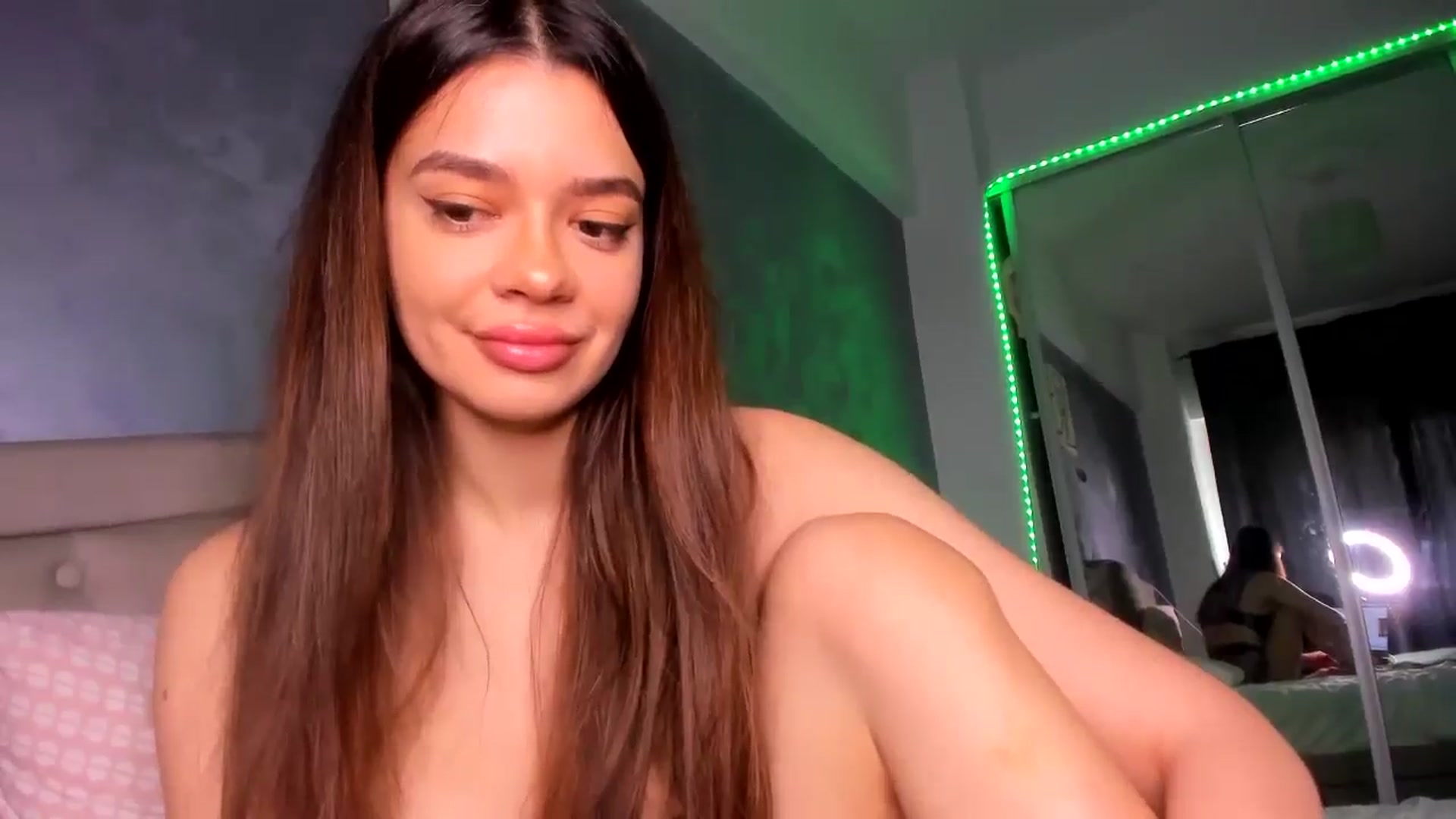 Gallery image thumbnail from Miss_Medyson's myfreecams stream on, 05/14/2025, 10:33 image 2 of 20