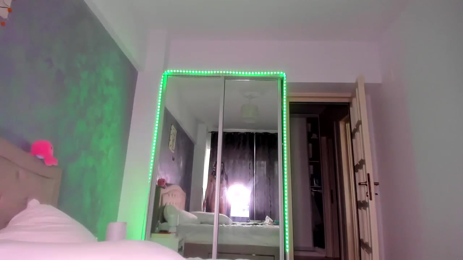 Gallery image thumbnail from Miss_Medyson's myfreecams stream on, 06/09/2025, 09:33 image 4 of 20