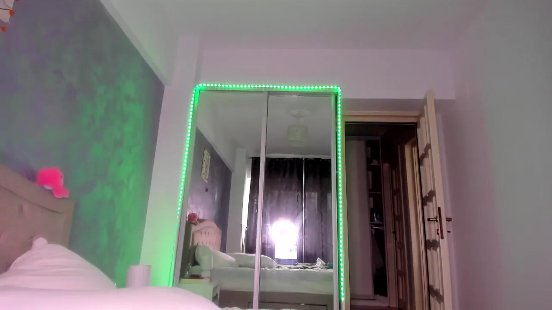 Gallery image thumbnail from Miss_Medyson's myfreecams stream on, 06/09/2025, 09:33 image 5 of 20