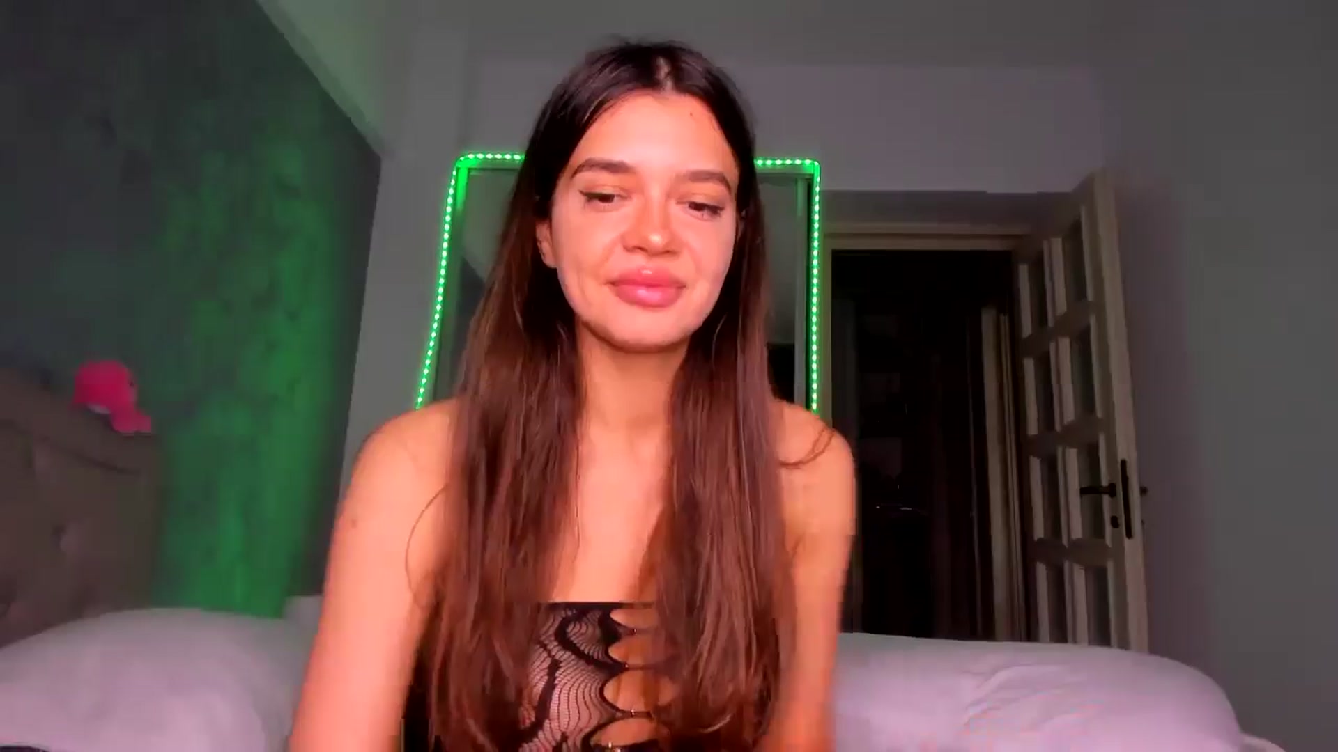 Gallery image thumbnail from Miss_Medyson's myfreecams stream on, 06/23/2025, 09:35 image 19 of 20