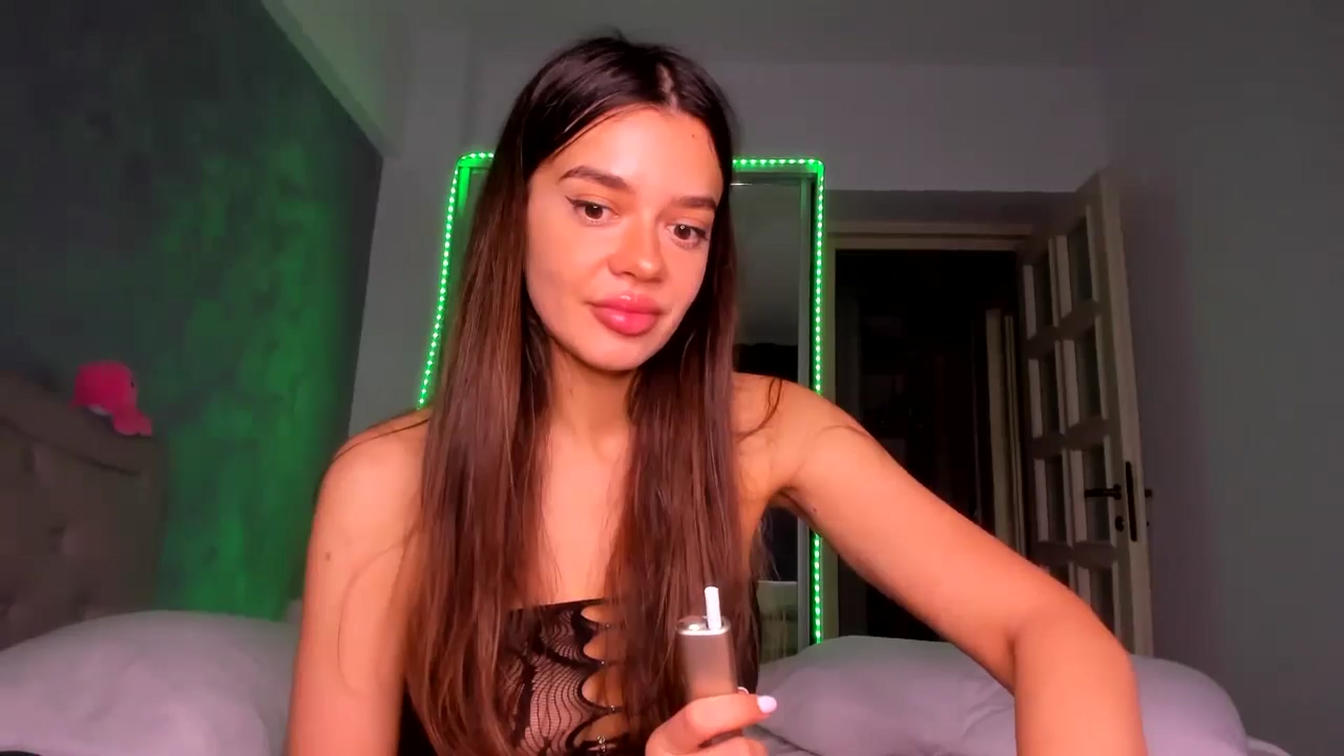 Gallery image thumbnail from Miss_Medyson's myfreecams stream on, 06/23/2025, 09:35 image 15 of 20