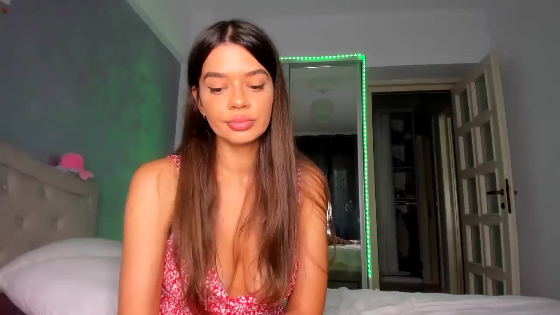 Gallery image thumbnail from Miss_Medyson's myfreecams stream on, 08/03/2025, 11:35 image 2 of 20