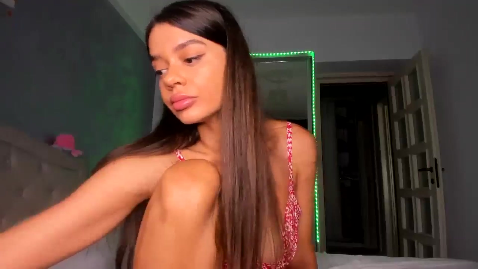 Gallery image thumbnail from Miss_Medyson's myfreecams stream on, 08/03/2025, 11:35 image 3 of 20