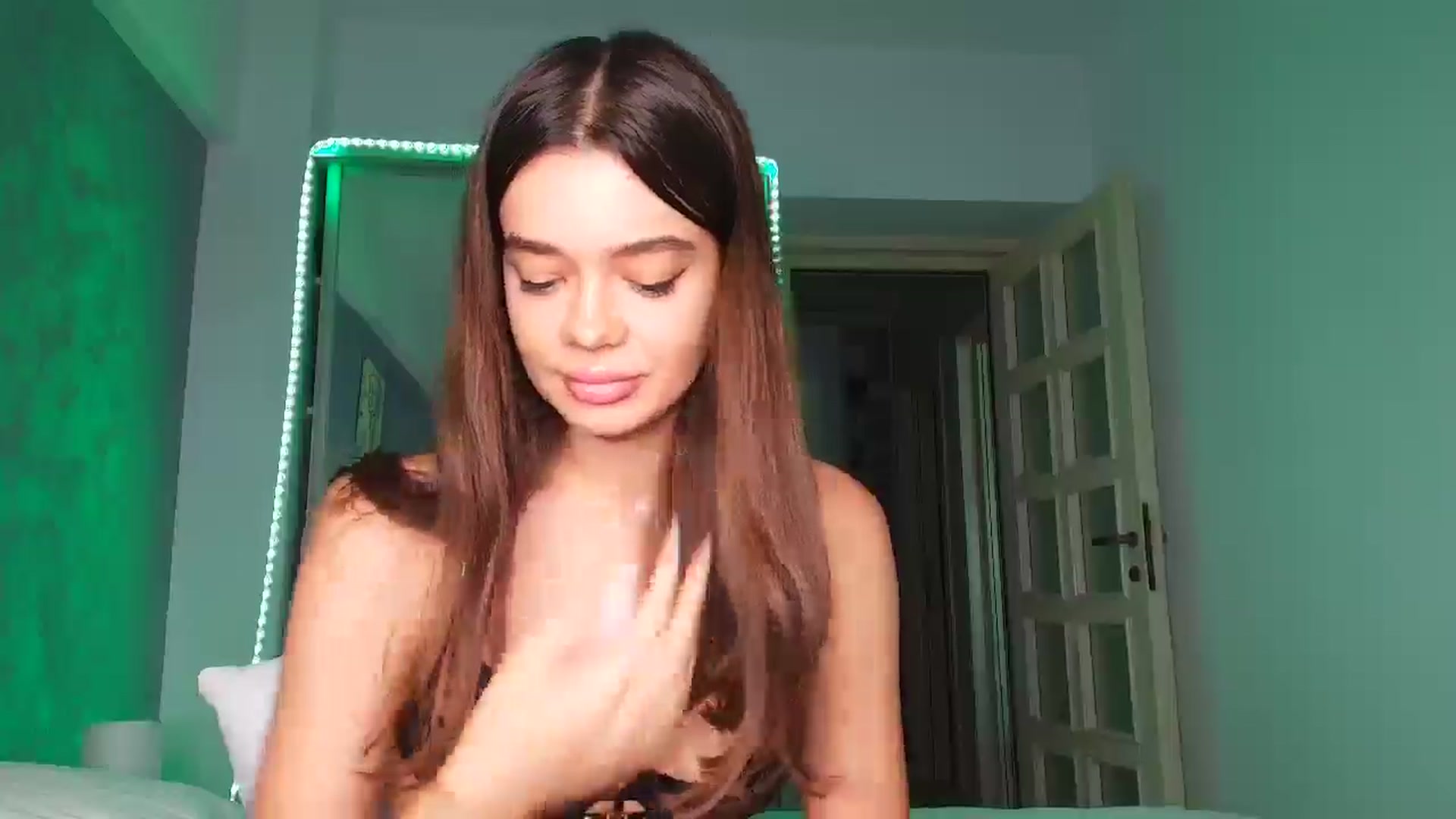 Gallery image thumbnail from Miss_Medyson's myfreecams stream on, 09/03/2025, 10:47 image 13 of 20