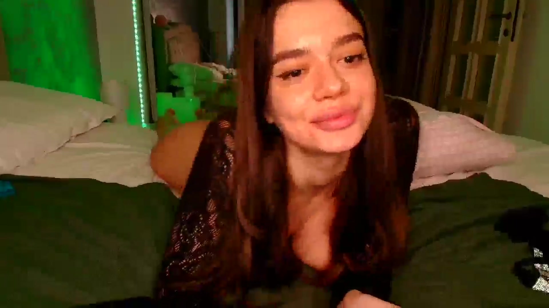 Gallery image thumbnail from Miss_Medyson's myfreecams stream on, 12/23/2025, 13:19 image 12 of 20