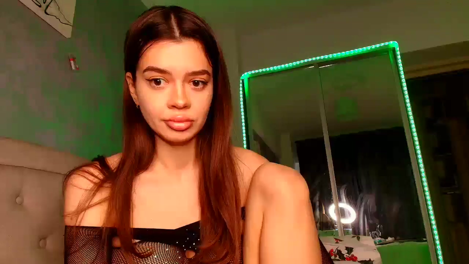 Gallery image thumbnail from Miss_Medyson's myfreecams stream on, 12/27/2025, 10:47 image 20 of 20