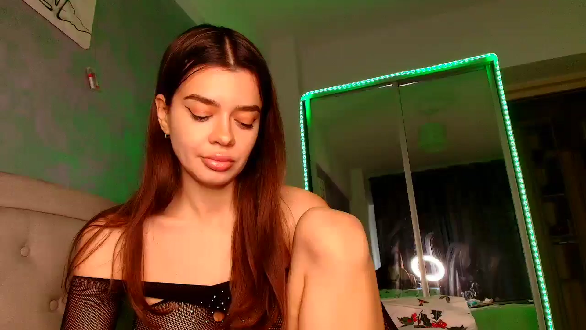 Gallery image thumbnail from Miss_Medyson's myfreecams stream on, 12/27/2025, 10:47 image 15 of 20