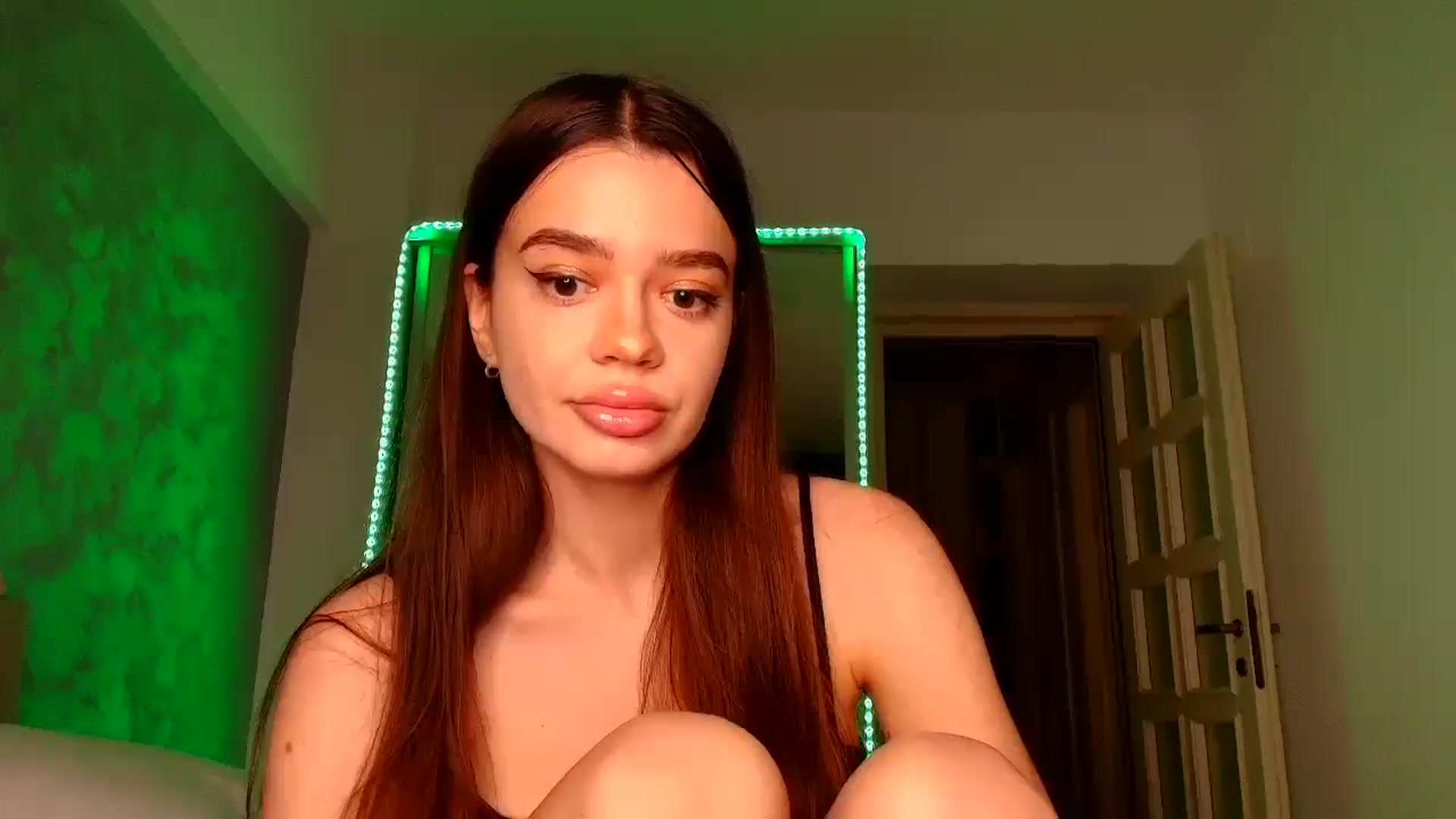 Gallery image thumbnail from Miss_Medyson's myfreecams stream on, 12/29/2025, 16:00 image 6 of 20