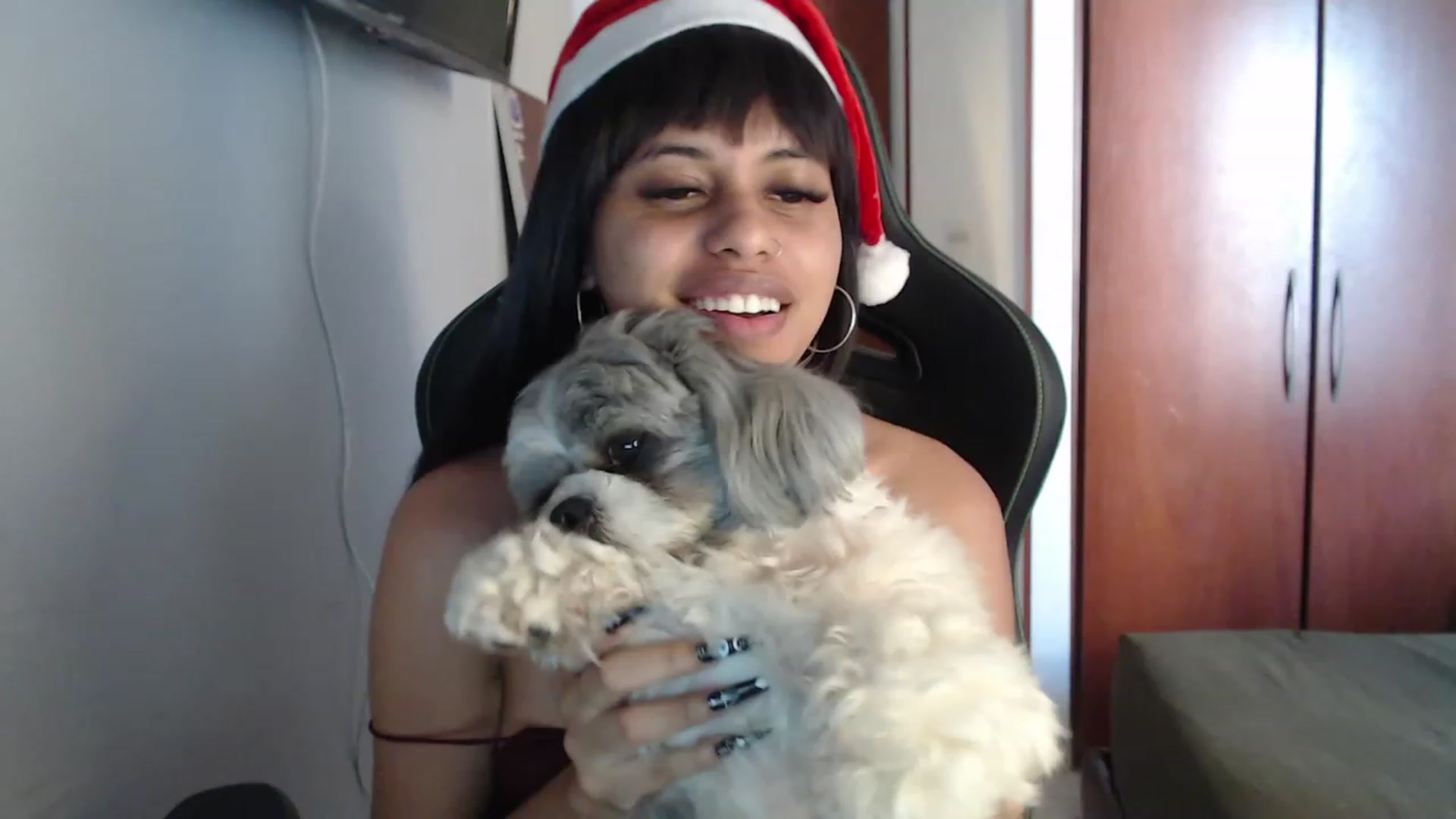 Gallery image thumbnail from Miss_Mia77's myfreecams stream on, 12/22/2022, 22:18 image 16 of 20