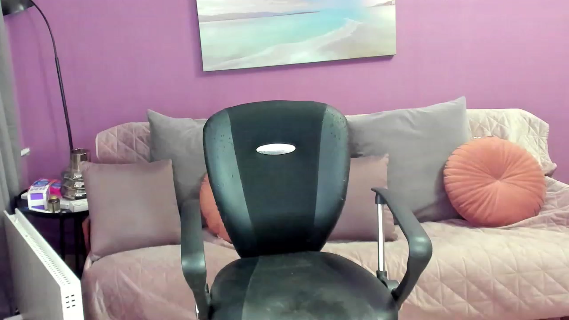Gallery image thumbnail from Miss_Moan69's myfreecams stream on, 04/13/2023, 17:35 image 13 of 20