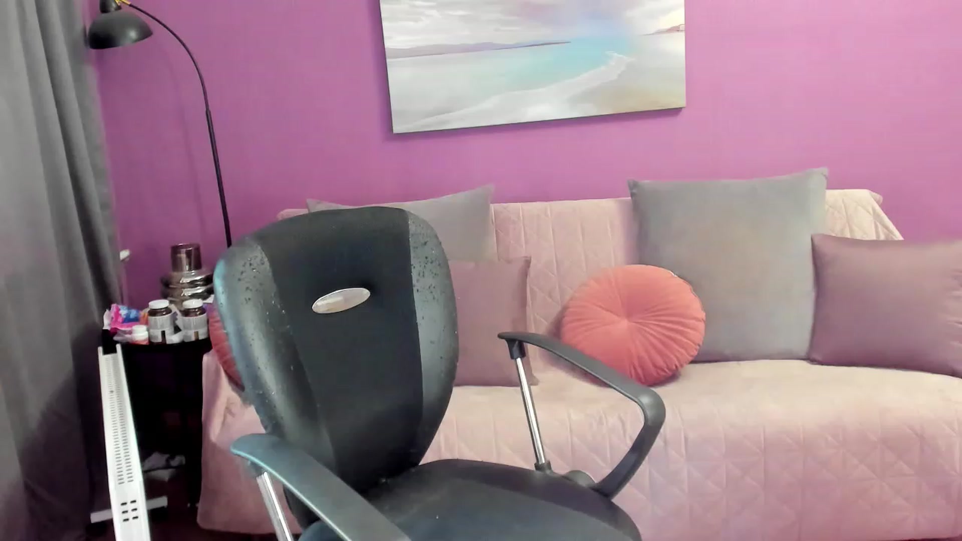 Gallery image thumbnail from Miss_Moan69's myfreecams stream on, 05/18/2023, 15:49 image 16 of 20