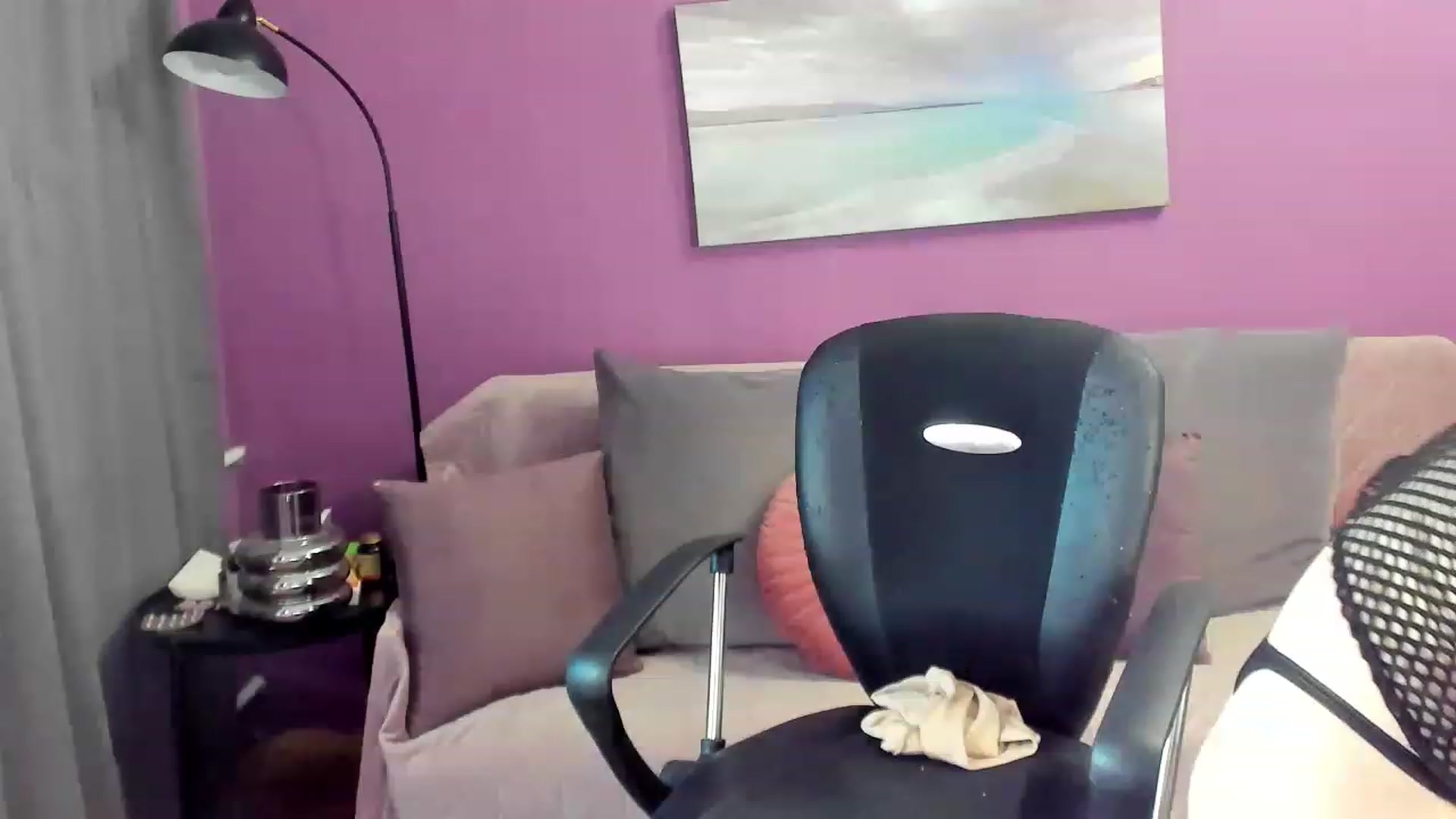 Gallery image thumbnail from Miss_Moan69's myfreecams stream on, 06/04/2023, 17:24 image 5 of 20