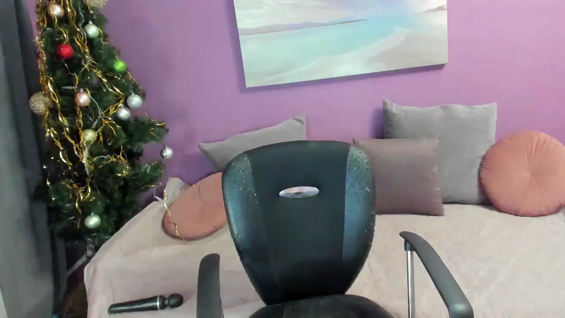 Gallery image thumbnail from Miss_Moan69's myfreecams stream on, 12/09/2023, 18:22 image 10 of 20
