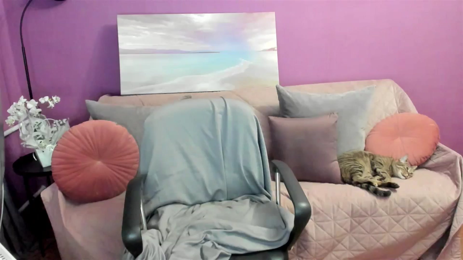 Gallery image thumbnail from Miss_Moan69's myfreecams stream on, 03/22/2024, 18:58 image 18 of 20