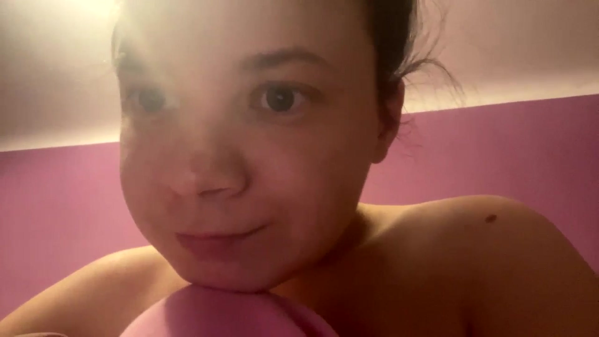 Gallery image thumbnail from Miss_Moan69's myfreecams stream on, 12/25/2024, 15:16 image 2 of 20