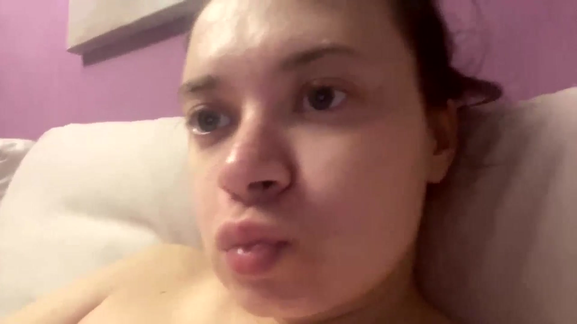 Gallery image thumbnail from Miss_Moan69's myfreecams stream on, 12/25/2024, 15:16 image 17 of 20