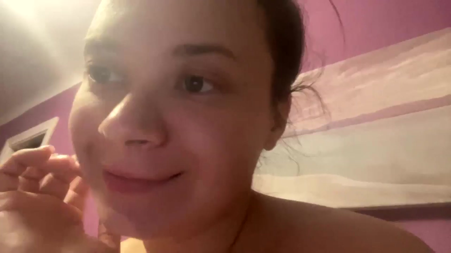 Gallery image thumbnail from Miss_Moan69's myfreecams stream on, 12/25/2024, 15:16 image 1 of 20