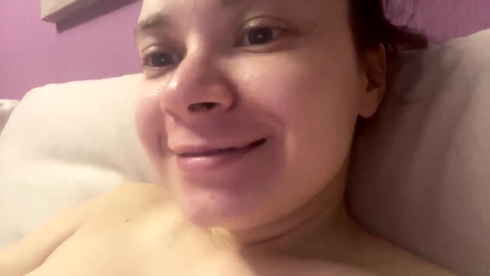 Gallery image thumbnail from Miss_Moan69's myfreecams stream on, 12/25/2024, 15:16 image 18 of 20