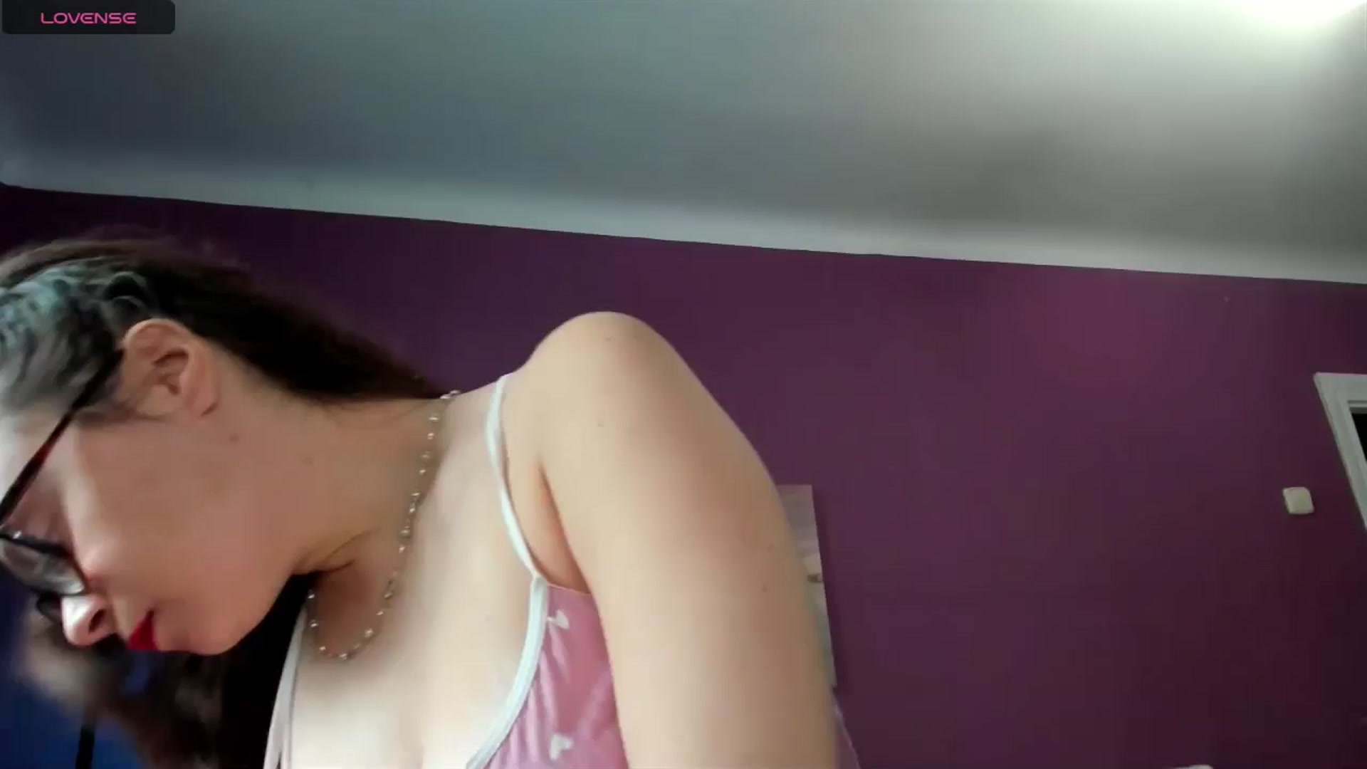 Gallery image thumbnail from Miss_Moan69's myfreecams stream on, 05/06/2025, 12:42 image 1 of 20
