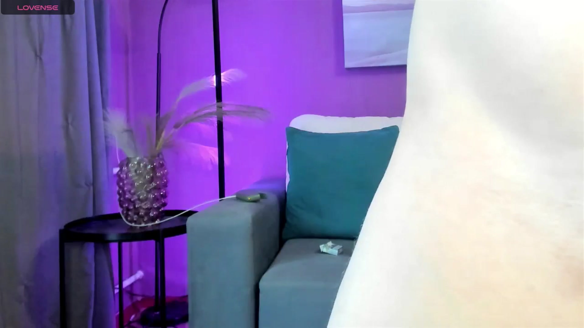 Gallery image thumbnail from Miss_Moan69's myfreecams stream on, 08/10/2025, 17:06 image 15 of 20