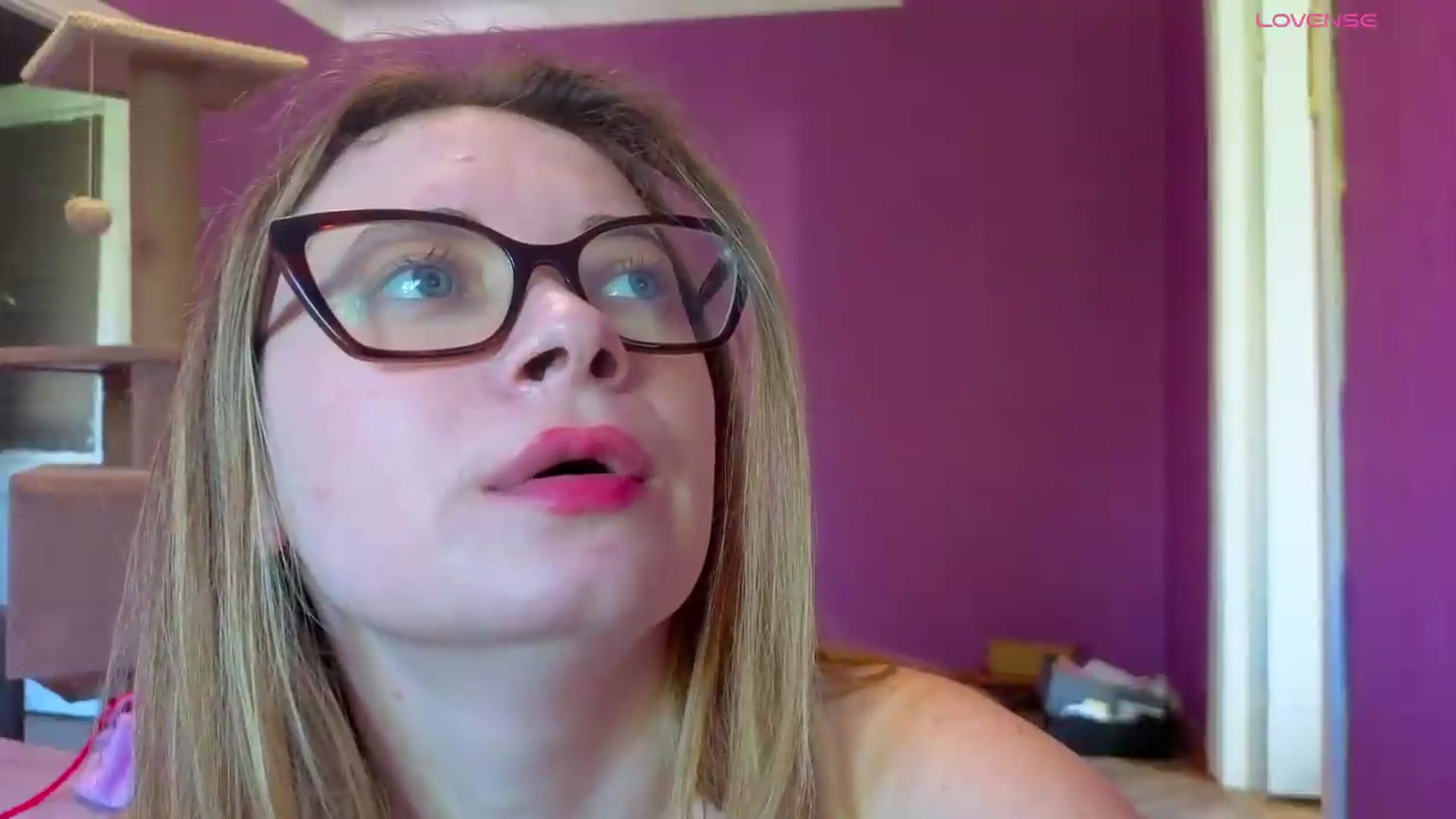 Gallery image thumbnail from Miss_Moan69's myfreecams stream on, 05/23/2026, 12:49 image 18 of 20