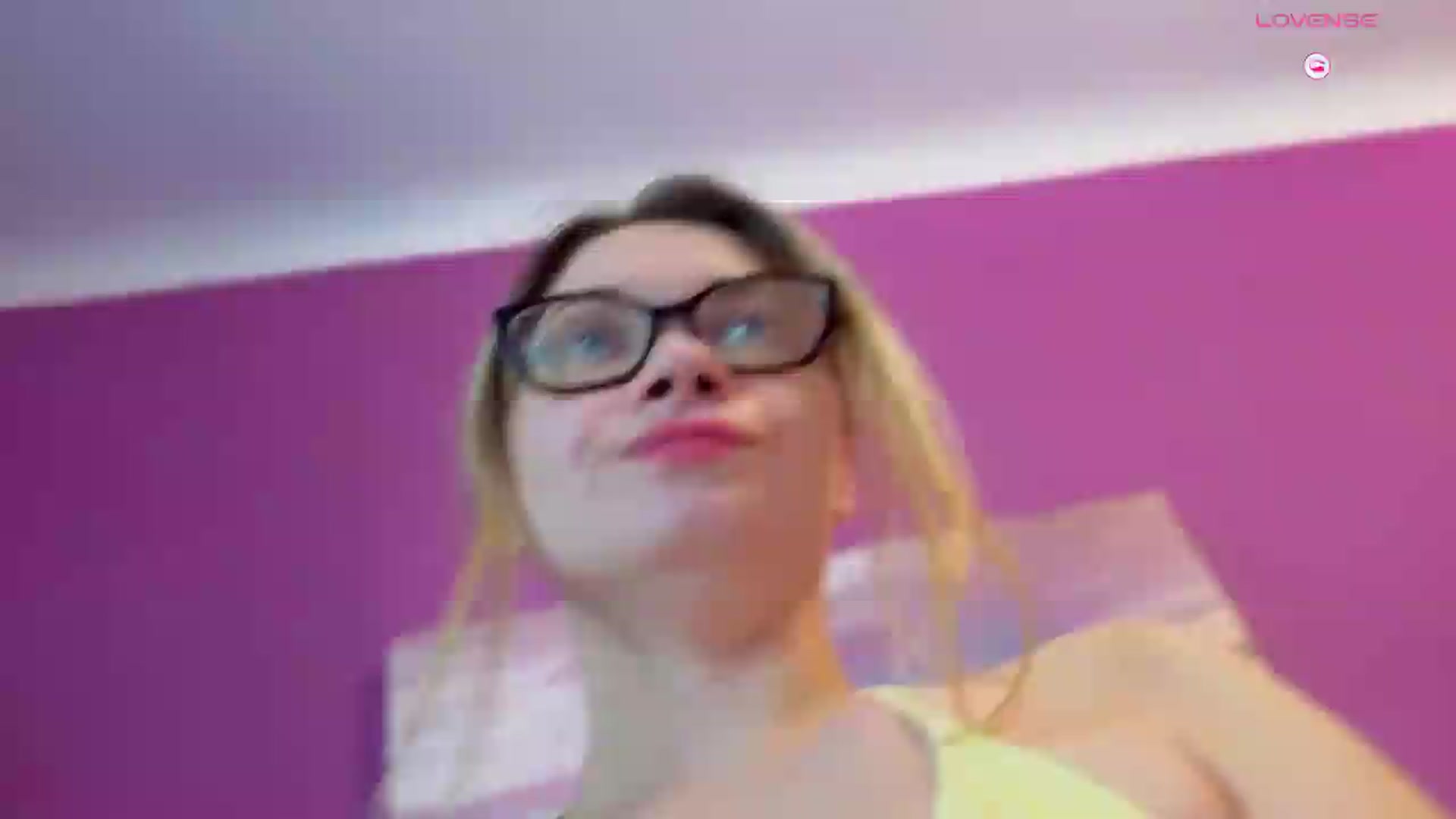 Gallery image thumbnail from Miss_Moan69's myfreecams stream on, 06/20/2026, 12:02 image 17 of 20
