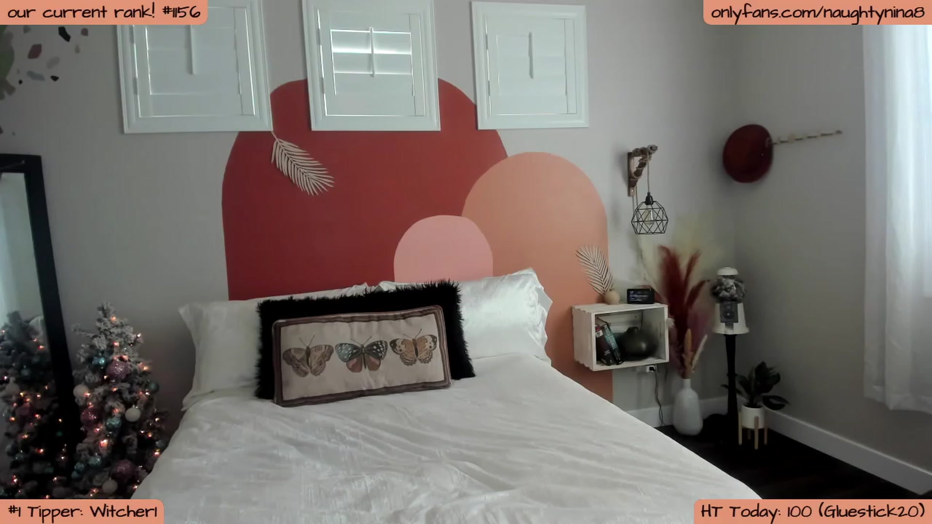 Gallery image thumbnail from Miss_Nina's myfreecams stream on, 12/22/2022, 24:02 image 1 of 20