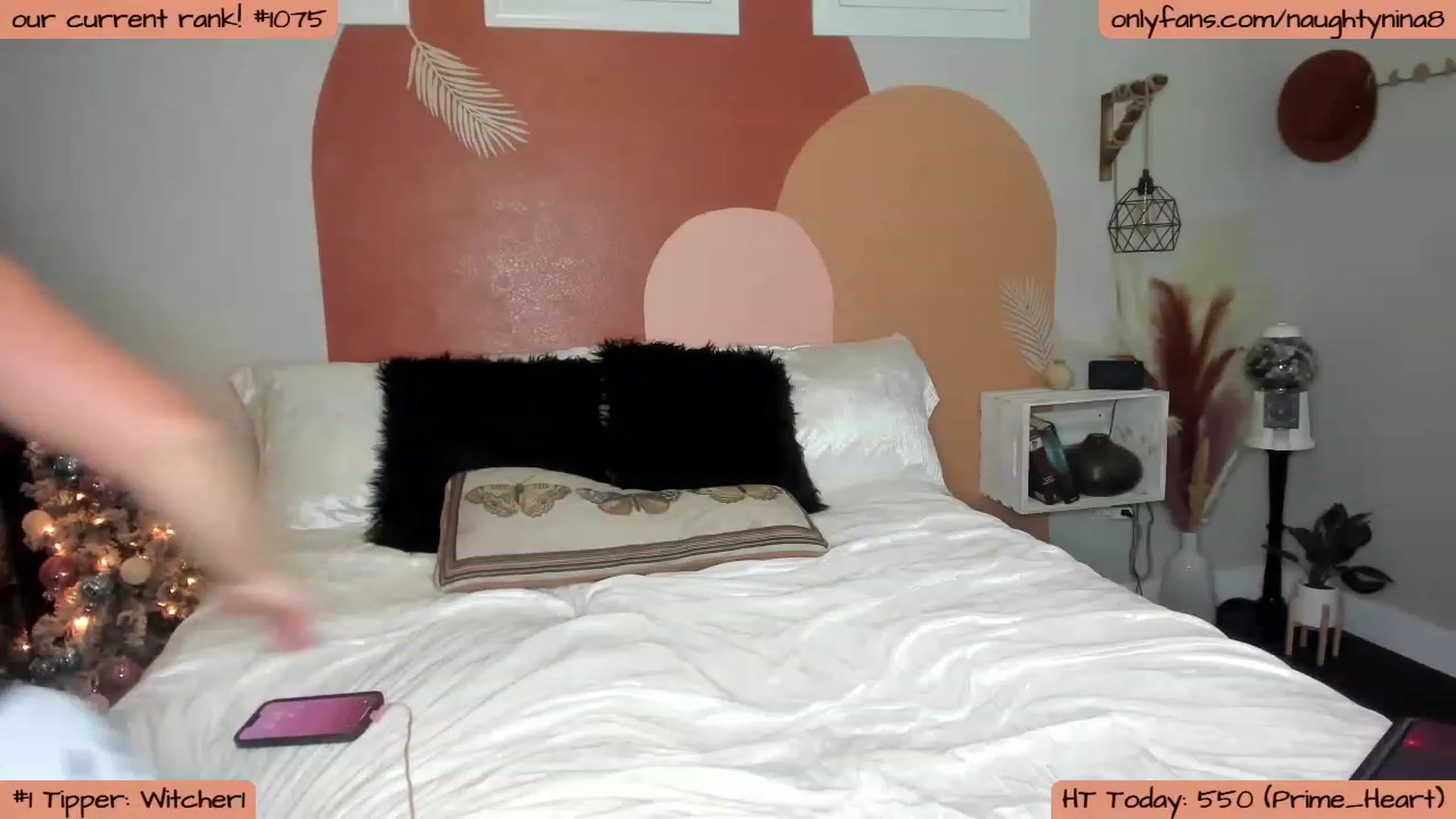 Gallery image thumbnail from Miss_Nina's myfreecams stream on, 12/22/2022, 24:40 image 14 of 20