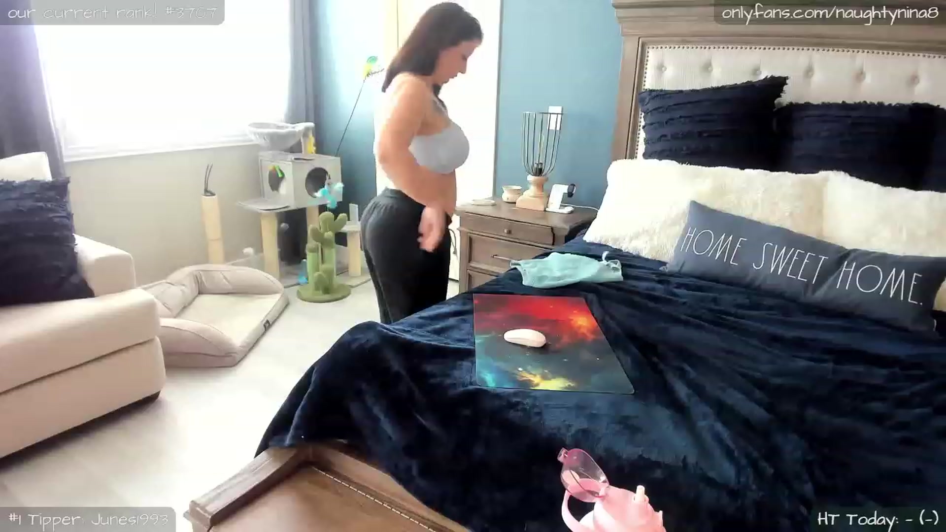 Gallery image thumbnail from Miss_Nina's myfreecams stream on, 04/14/2023, 23:07 image 19 of 20