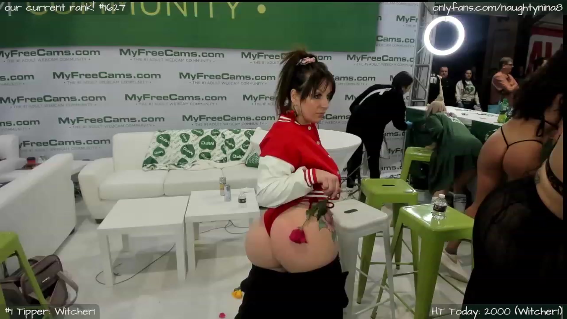 Gallery image thumbnail from Miss_Nina's myfreecams stream on, 01/27/2024, 03:55 image 12 of 20