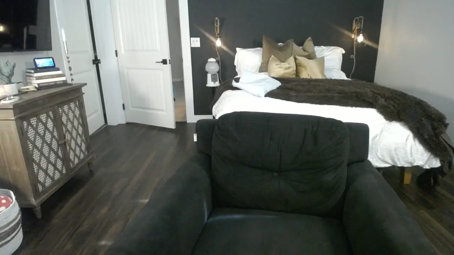 Gallery image thumbnail from Miss_Nina's myfreecams stream on, 02/03/2025, 20:29 image 18 of 20