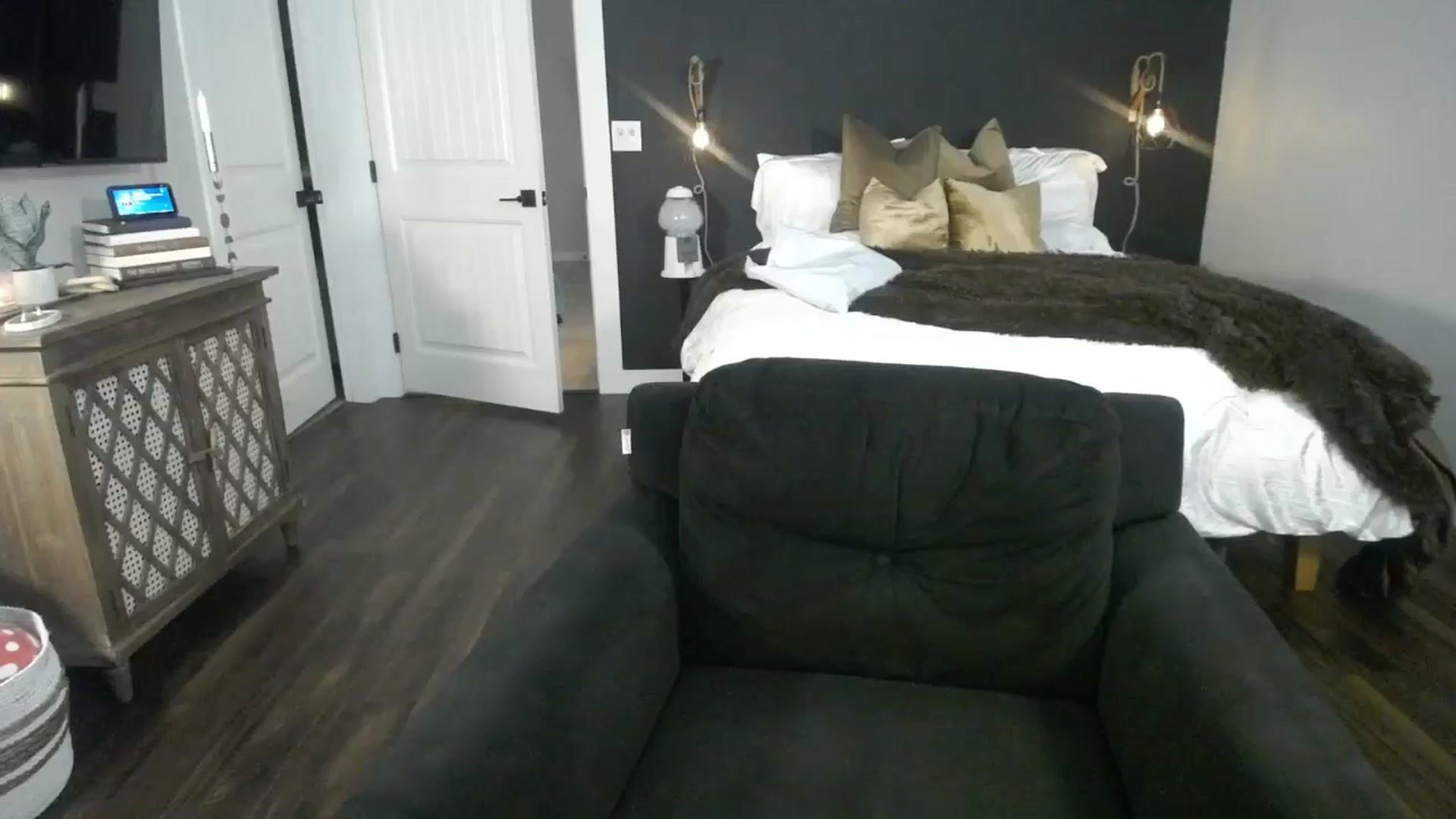 Gallery image thumbnail from Miss_Nina's myfreecams stream on, 02/03/2025, 20:29 image 17 of 20