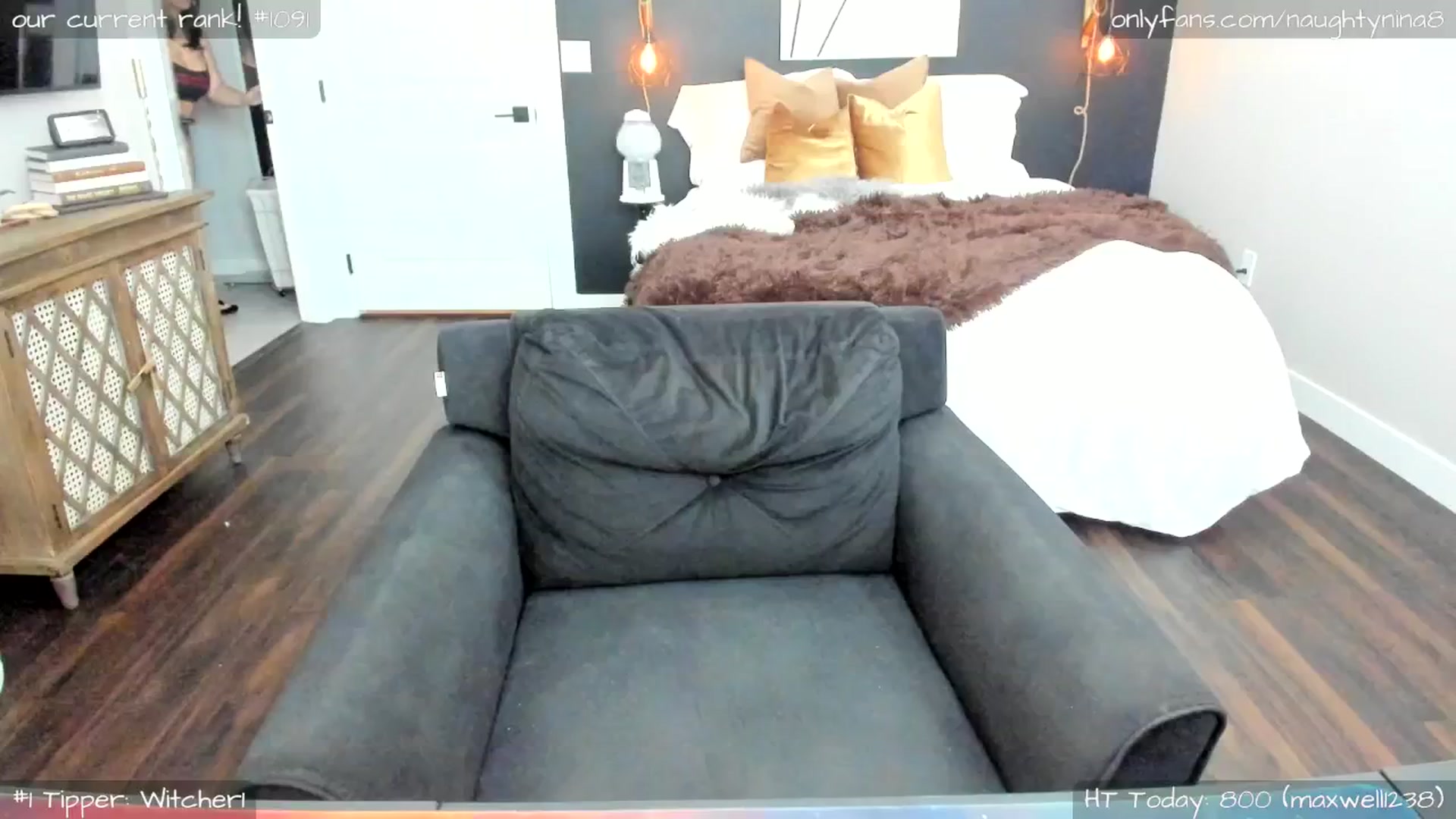 Gallery image thumbnail from Miss_Nina's myfreecams stream on, 04/08/2025, 19:14 image 17 of 20