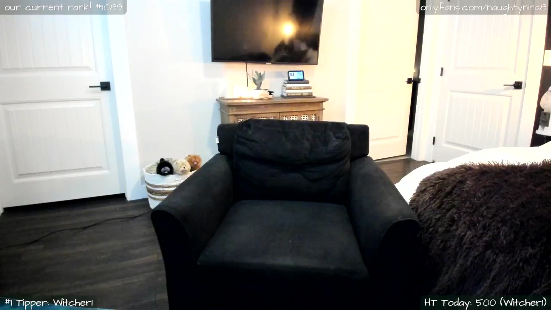 Gallery image thumbnail from Miss_Nina's myfreecams stream on, 09/19/2025, 20:10 image 10 of 20