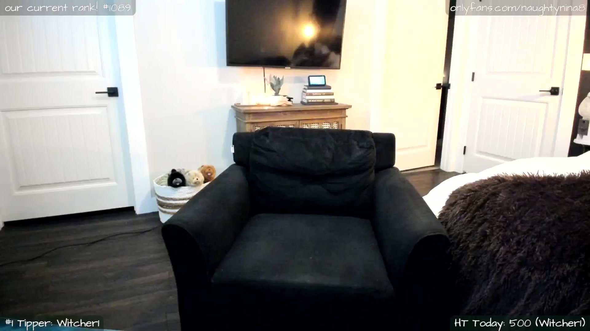 Gallery image thumbnail from Miss_Nina's myfreecams stream on, 09/19/2025, 20:10 image 9 of 20