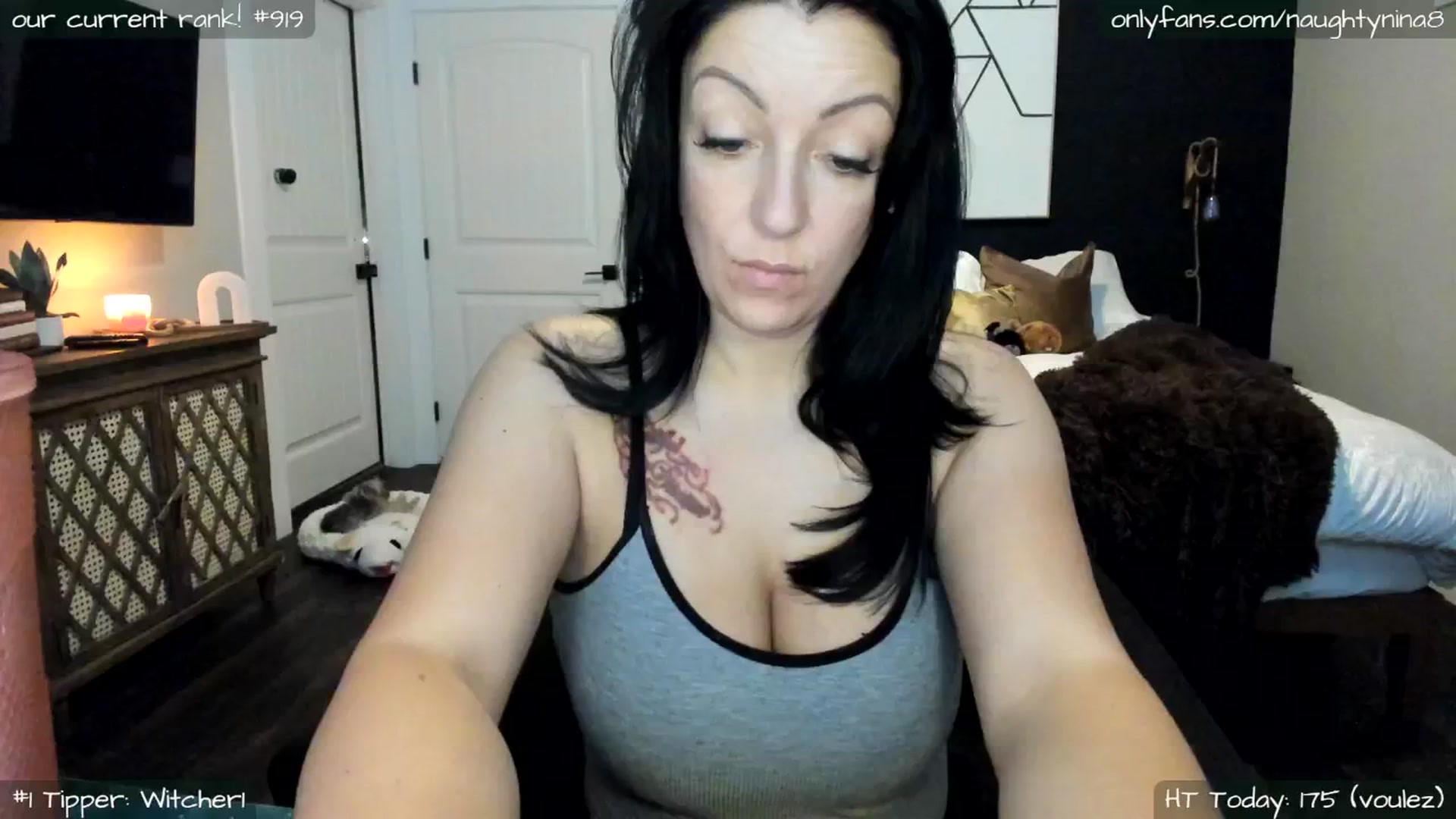 Gallery image thumbnail from Miss_Nina's myfreecams stream on, 10/17/2025, 16:02 image 14 of 20