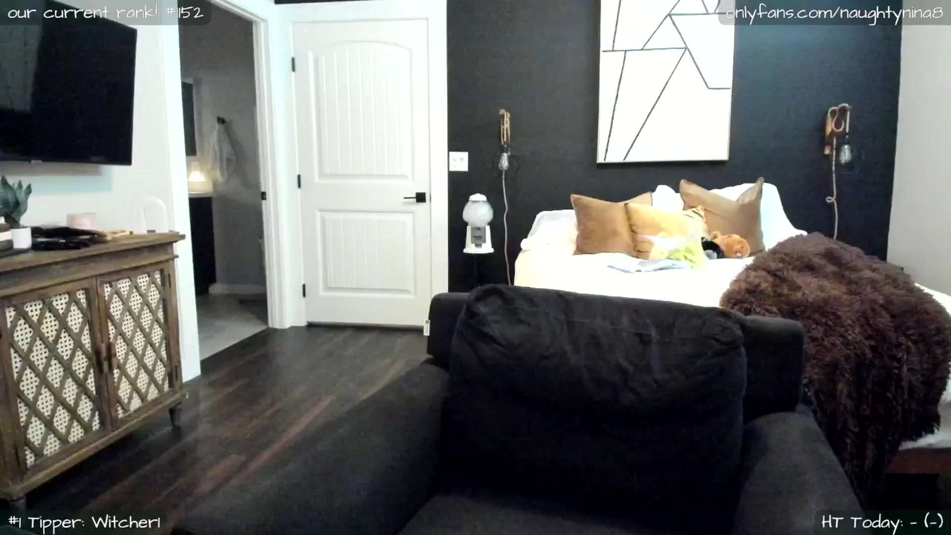 Gallery image thumbnail from Miss_Nina's myfreecams stream on, 10/29/2025, 20:36 image 2 of 20