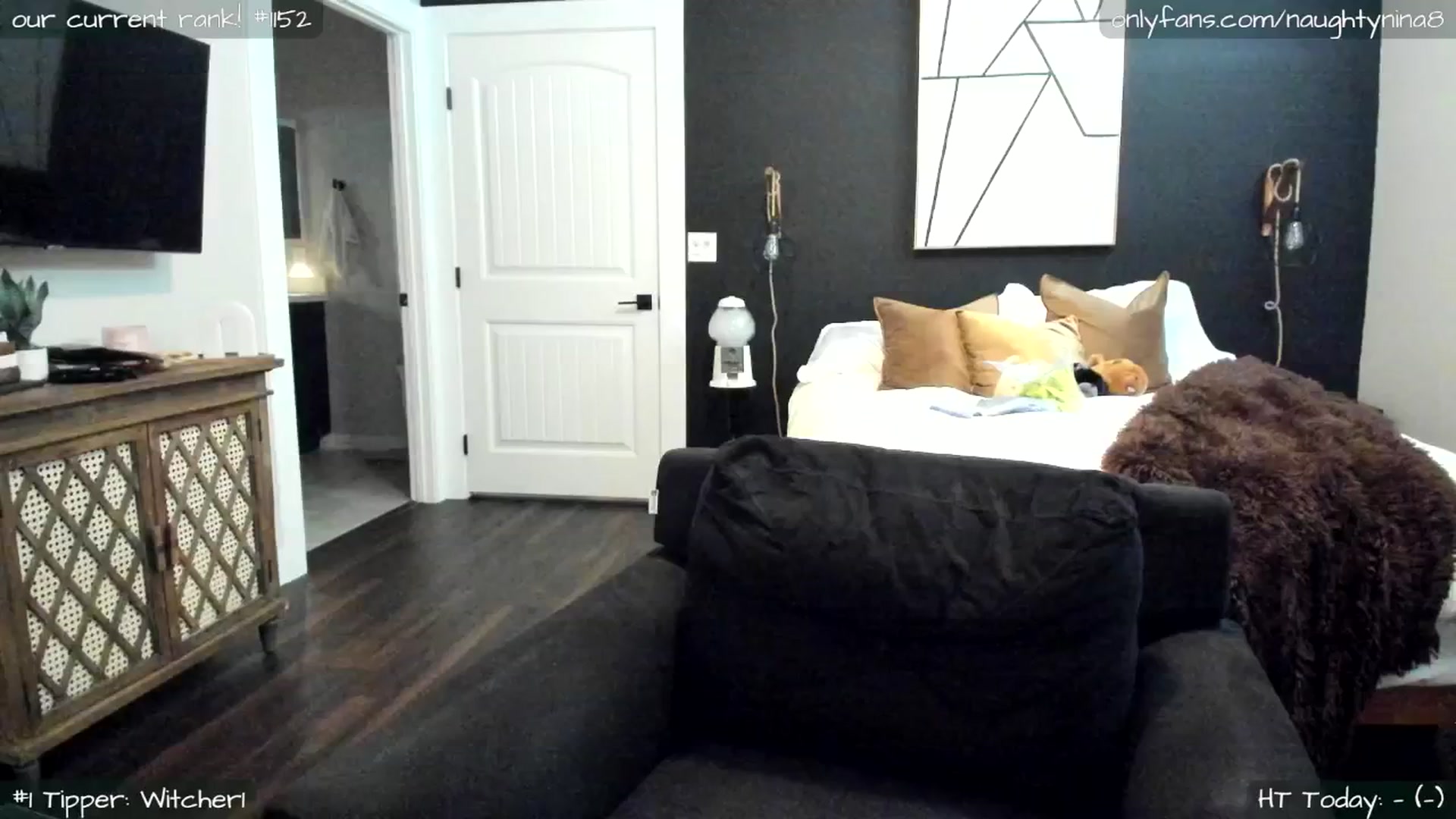 Gallery image thumbnail from Miss_Nina's myfreecams stream on, 10/29/2025, 20:36 image 4 of 20
