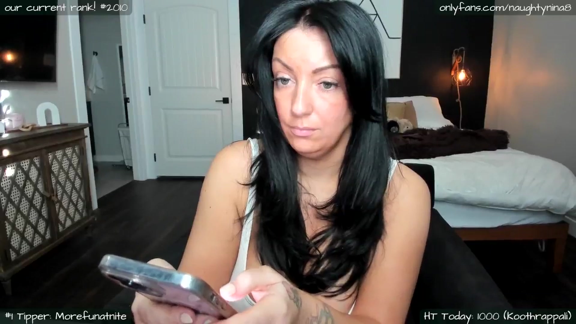 Gallery image thumbnail from Miss_Nina's myfreecams stream on, 01/09/2026, 24:07 image 18 of 20