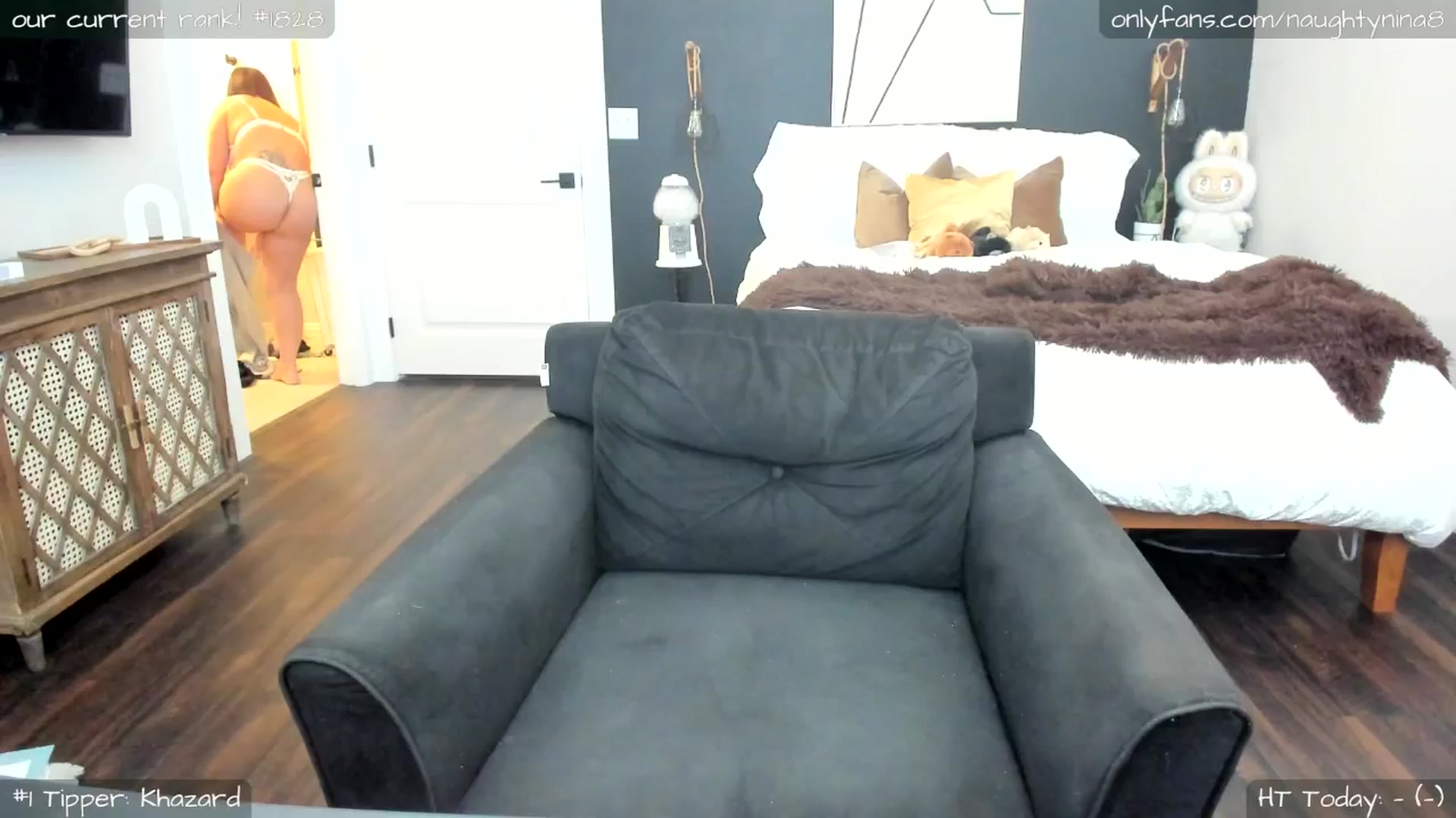 Gallery image thumbnail from Miss_Nina's myfreecams stream on, 04/07/2026, 20:58 image 6 of 20