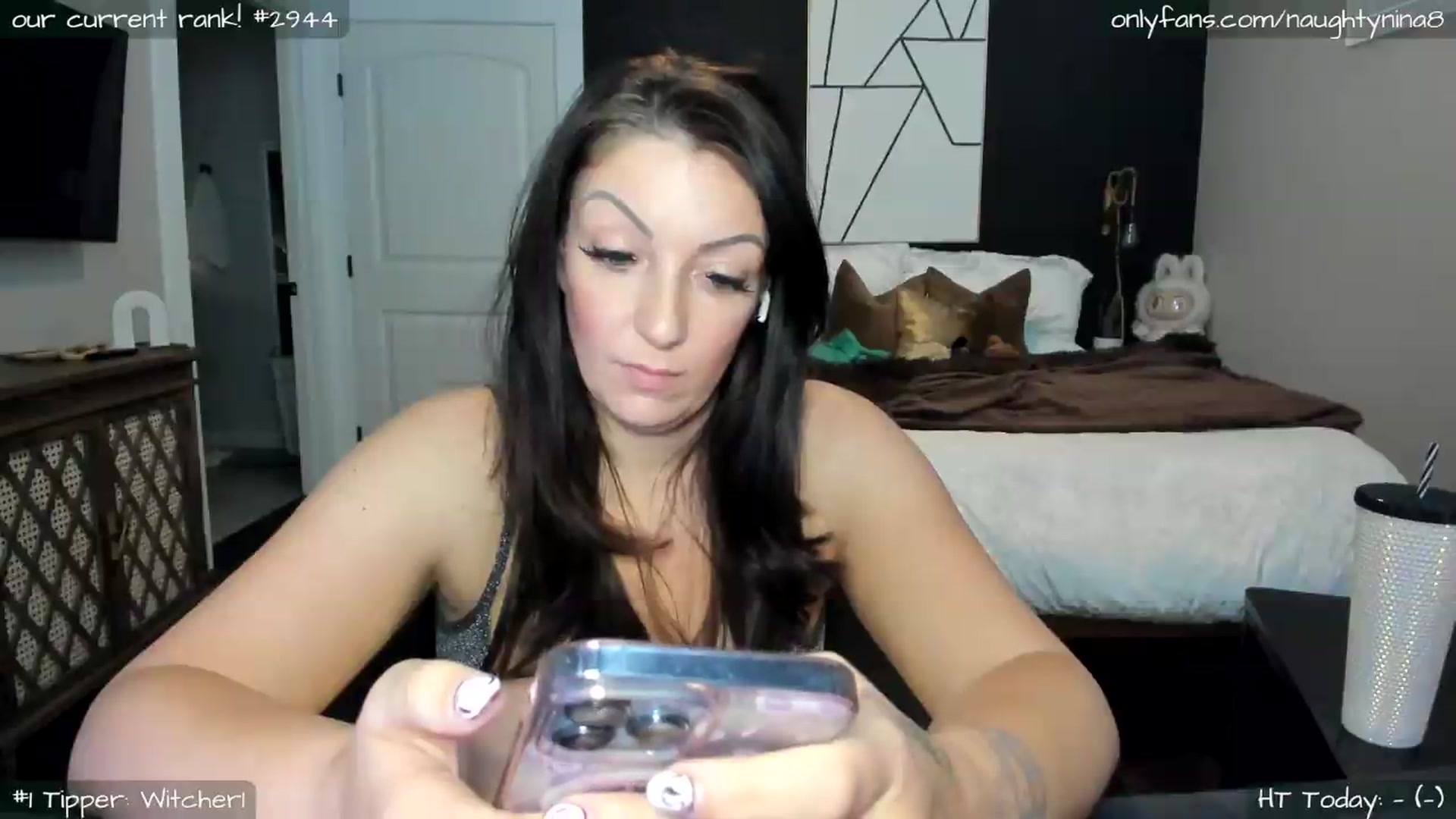Gallery image thumbnail from Miss_Nina's myfreecams stream on, 05/12/2026, 18:13 image 13 of 20
