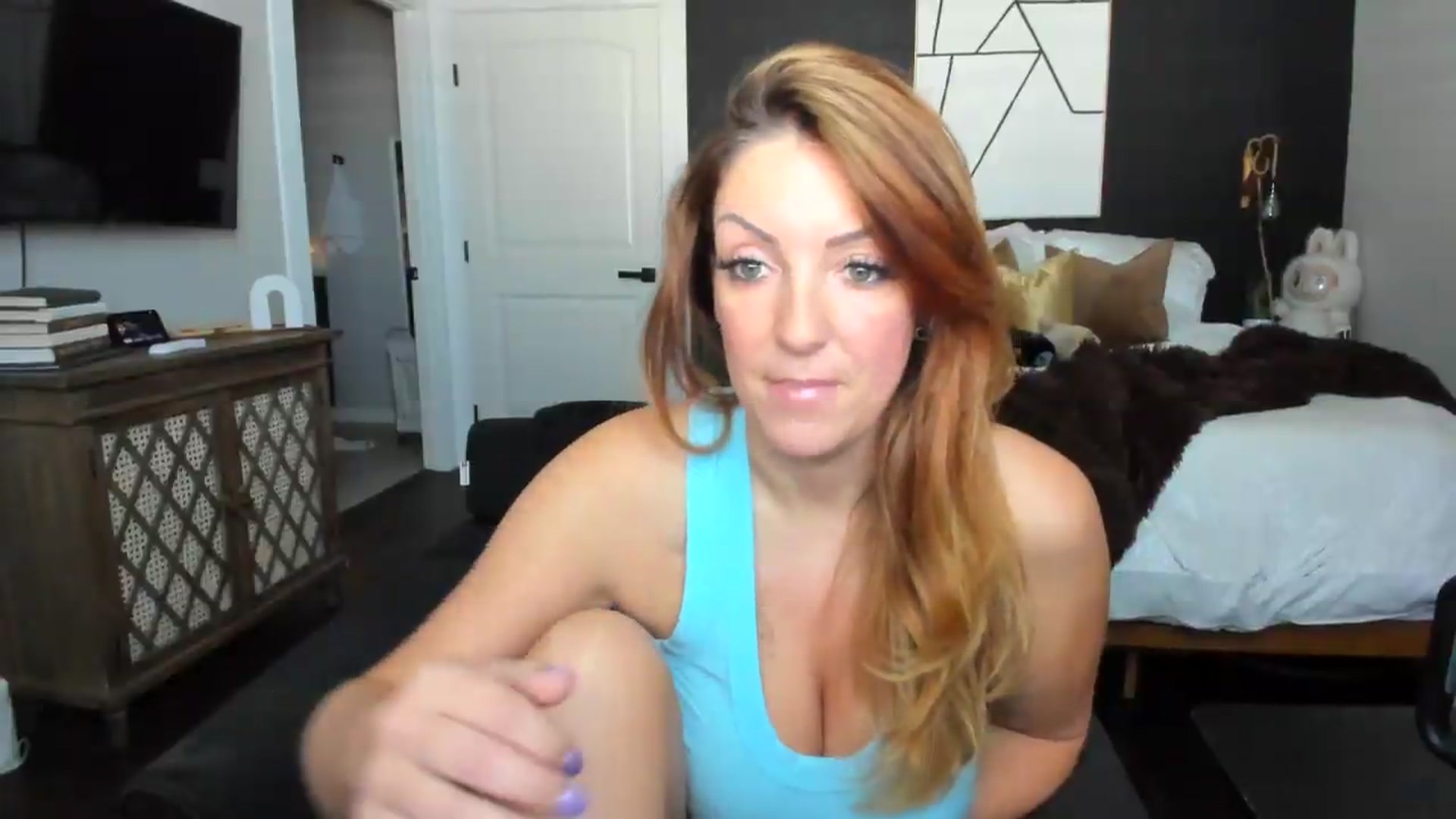 Gallery image thumbnail from Miss_Nina's myfreecams stream on, 06/19/2026, 18:47 image 5 of 20