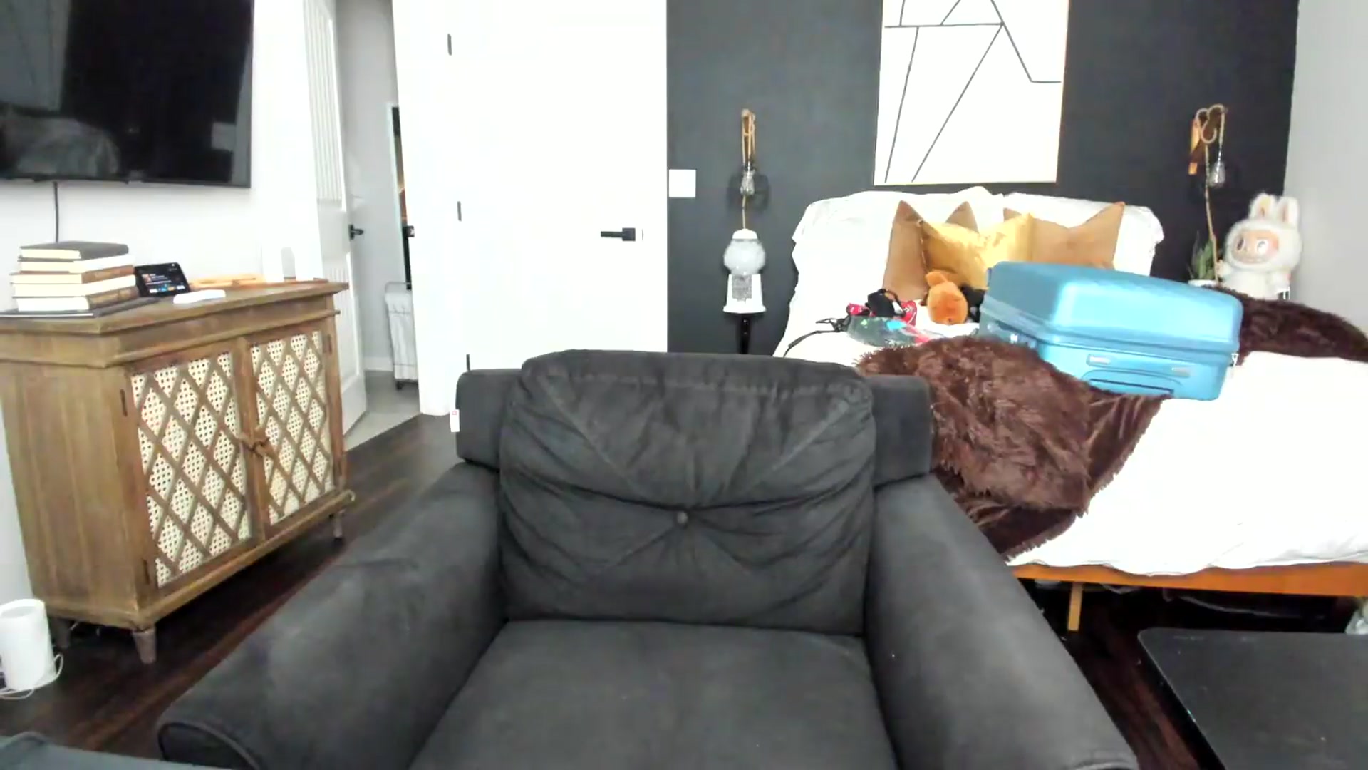 Gallery image thumbnail from Miss_Nina's myfreecams stream on, 06/24/2026, 19:27 image 7 of 20