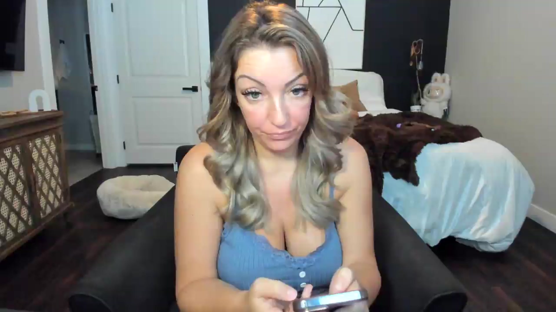 Gallery image thumbnail from Miss_Nina's myfreecams stream on, 07/18/2026, 17:09 image 16 of 20