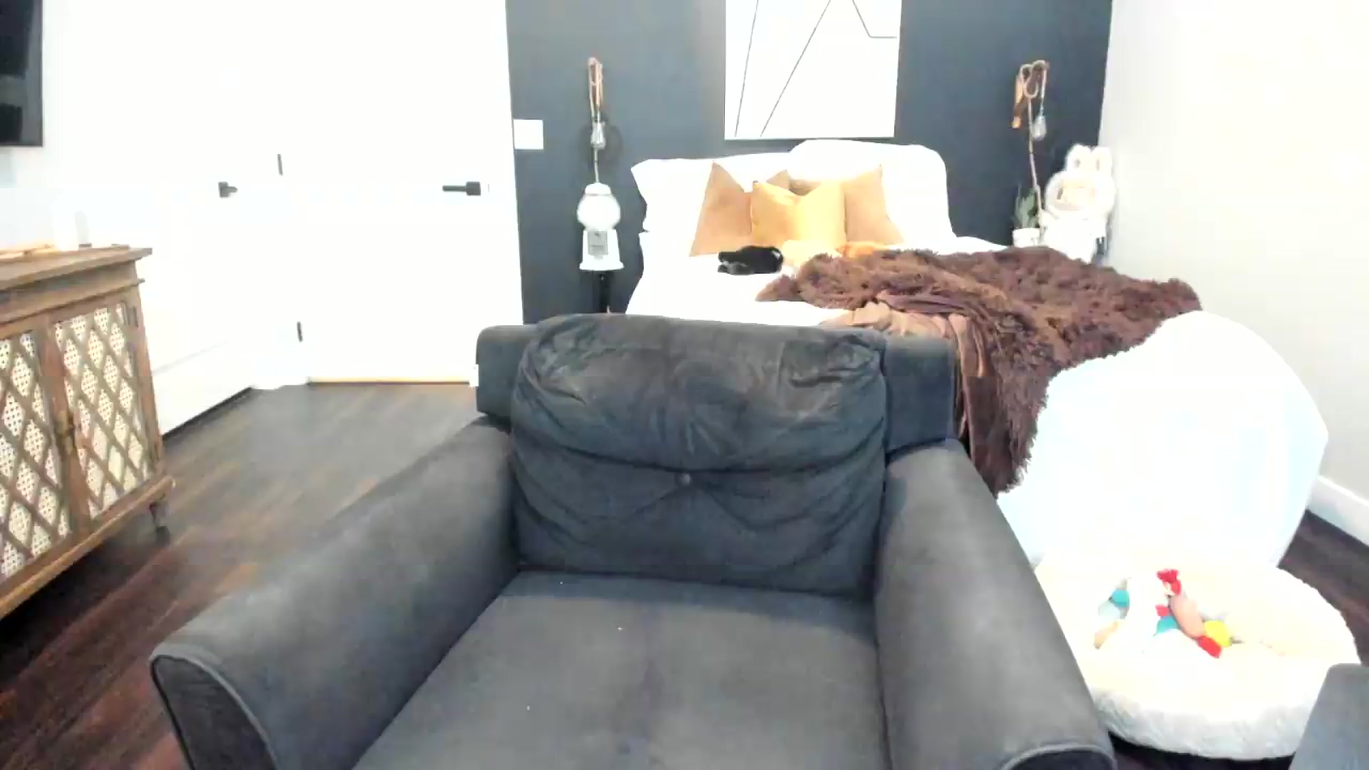 Gallery image thumbnail from Miss_Nina's myfreecams stream on, 07/31/2026, 18:00 image 20 of 20