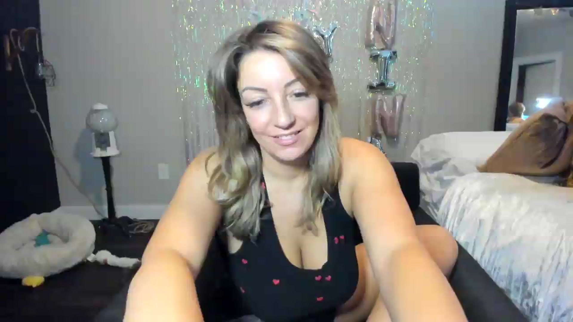 Gallery image thumbnail from Miss_Nina's myfreecams stream on, 08/07/2026, 17:04 image 15 of 20