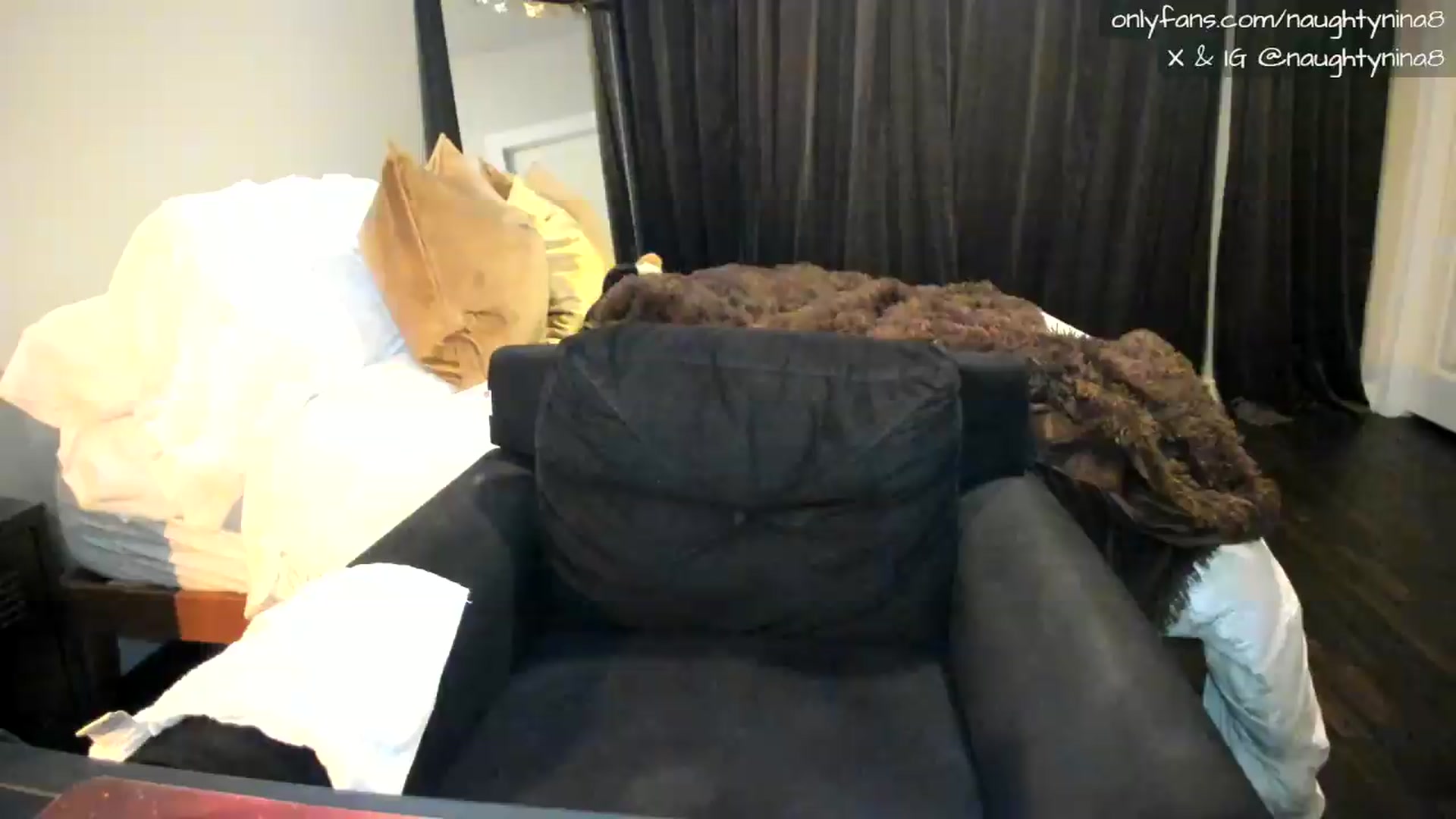 Gallery image thumbnail from Miss_Nina's myfreecams stream on, 08/25/2026, 17:19 image 13 of 20