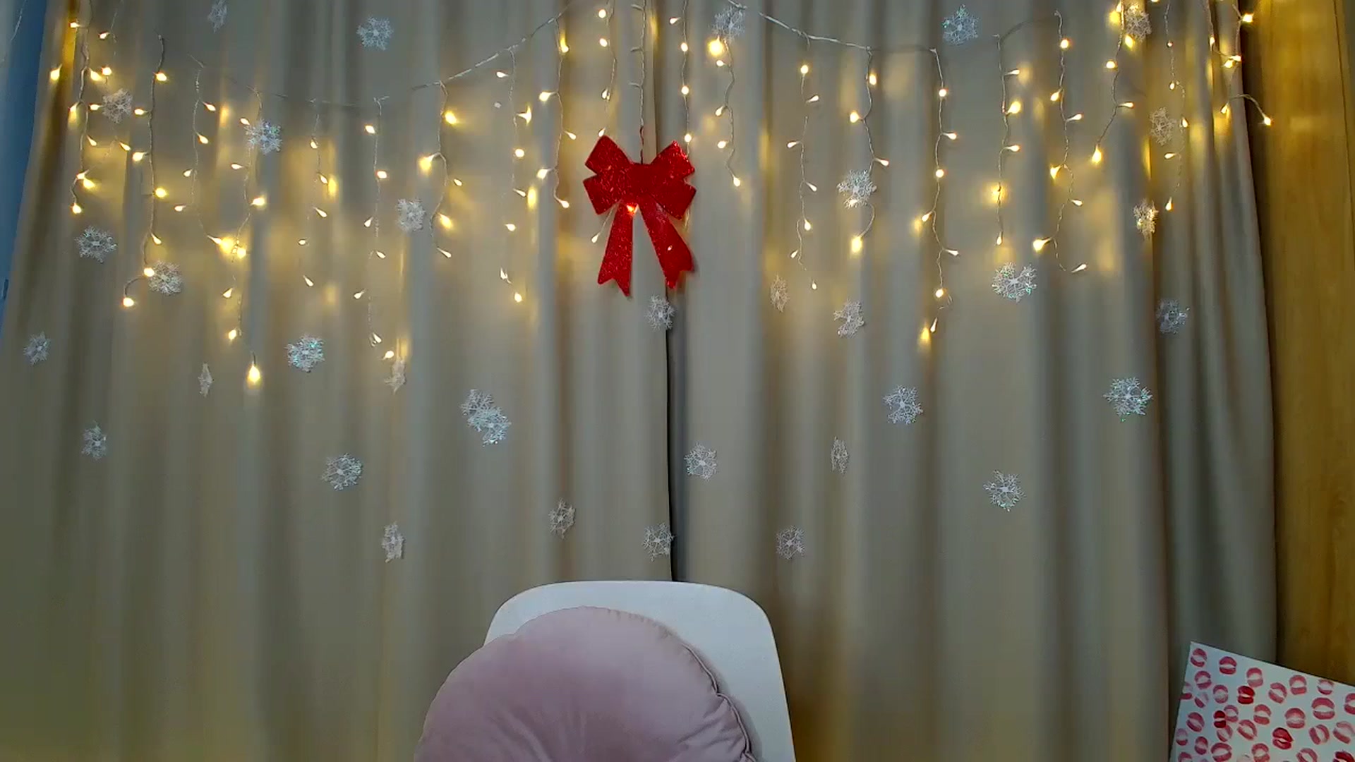 Gallery image thumbnail from Miss_Noel's myfreecams stream on, 12/16/2023, 18:24 image 17 of 20